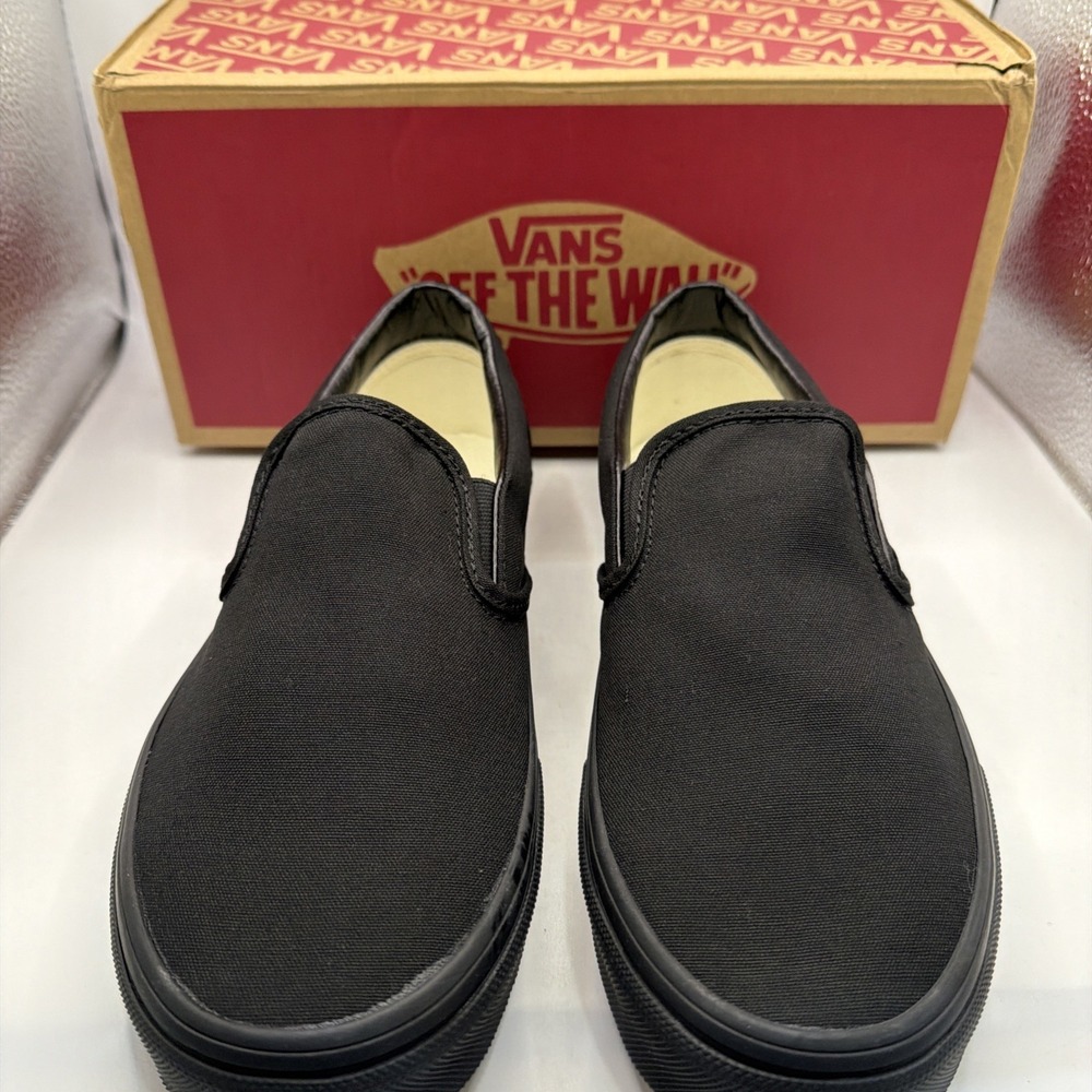 Vans  Unisex Adult Classic SlipOn Shoes In Black/Black. Men's 9.5,Women's 11 - Picture 3 of 13